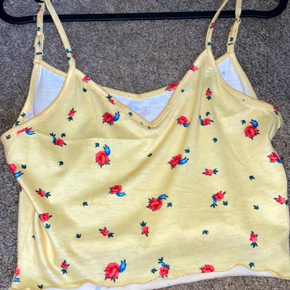 Floral cropped tank top